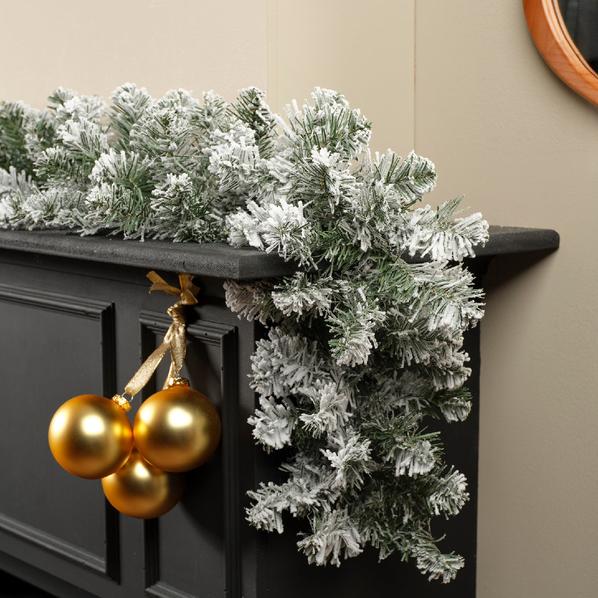 Snowy Imperial Christmas Garland - 25(D) x 270cm