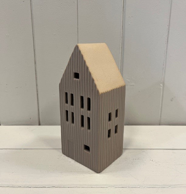 Medium Grey Ribbed Ceramic LED House with Sand Roof