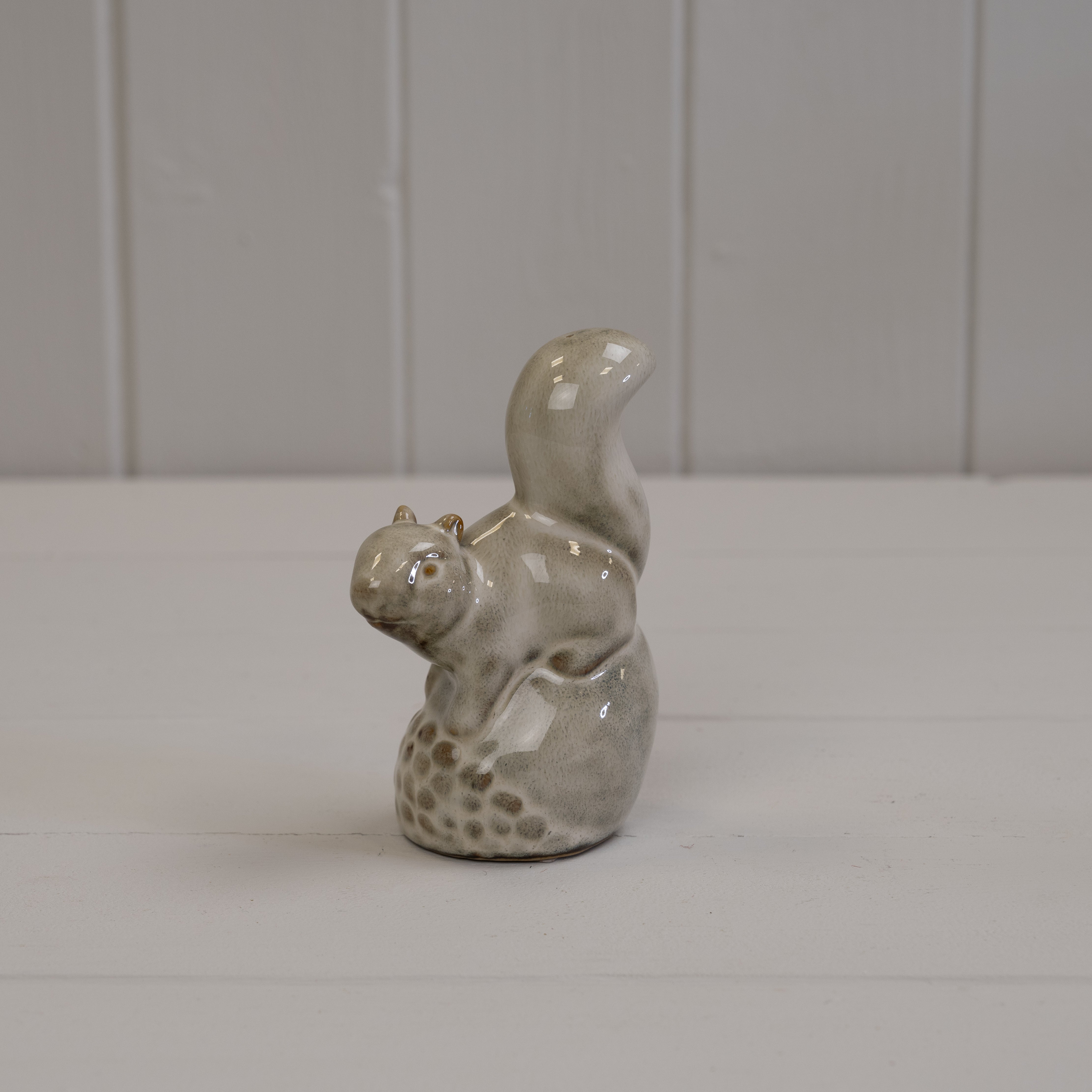 Beige Mottle Ceramic Squirrel Sitting on Acorn Decoration - 11.5cm