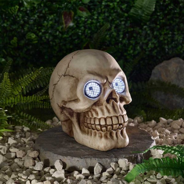 Halloween Blinkin' Skull with Moving Light Up Eyes